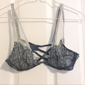NWT Victoria’s Secret  Unlined Bralette Size 36B